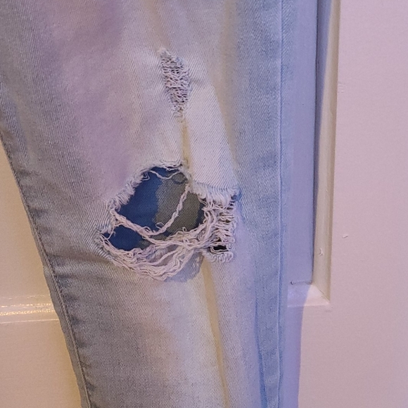 Light Blue Ripped Jean - Picture 3 of 4